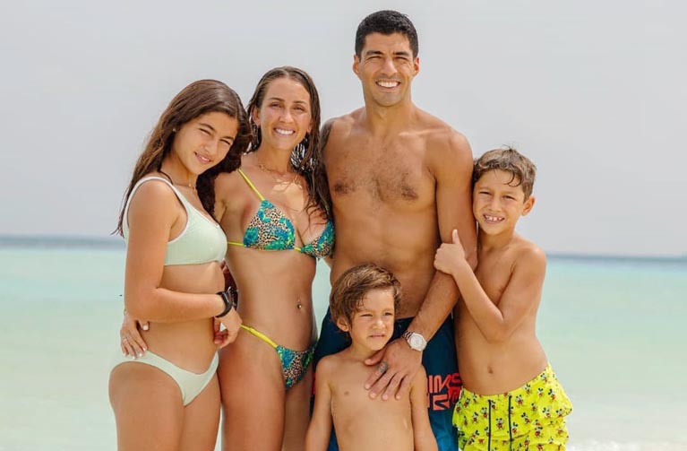 How tall is Delfina Suárez?